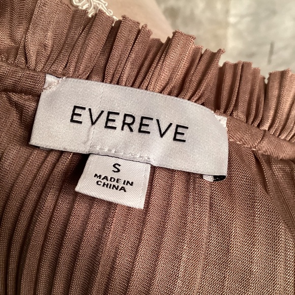 Evereve Mallory Plisse Sleeveless Top - Picture 7 of 8